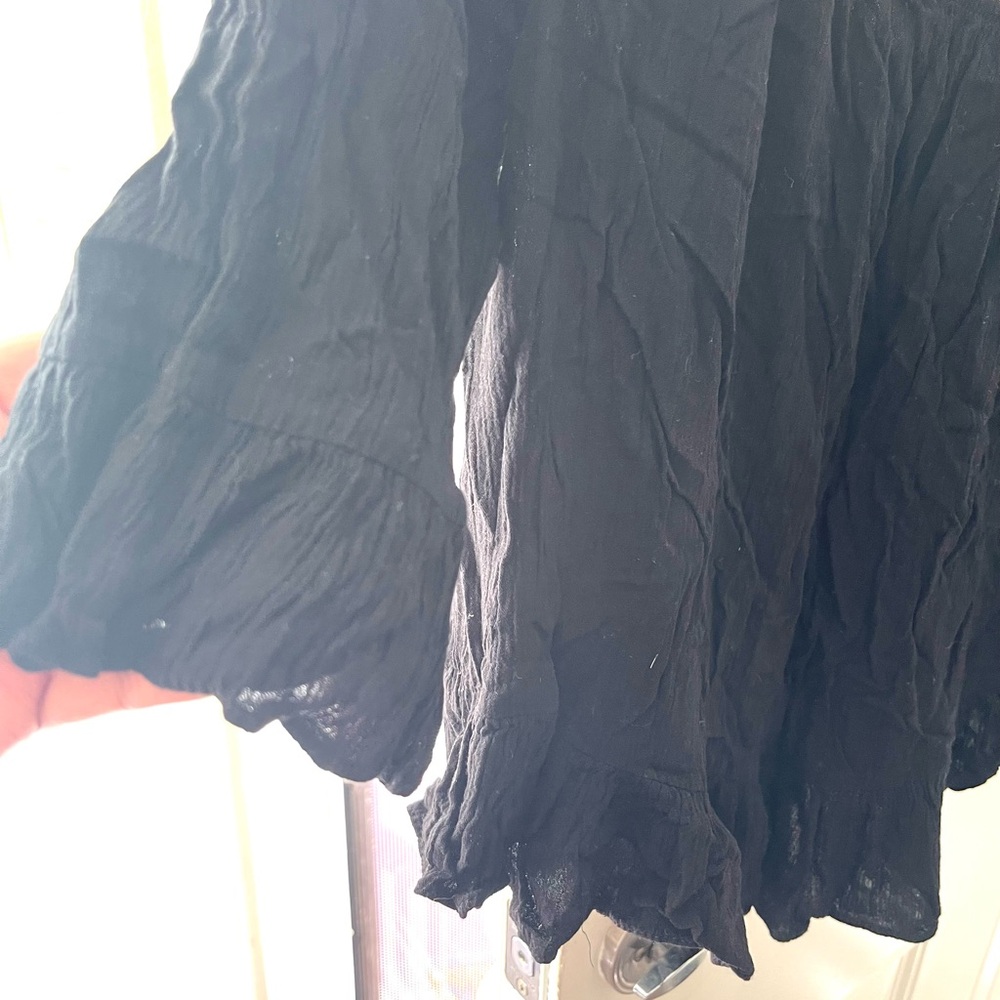 Off-Shoulder Blouse - Picture 4 of 6